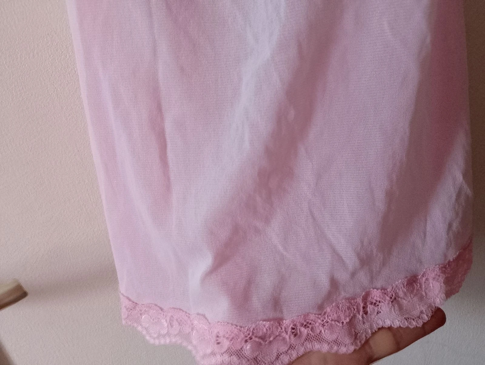 Nuisette branca com alças finas e renda Kiabi feminino tamanho G – photo 9